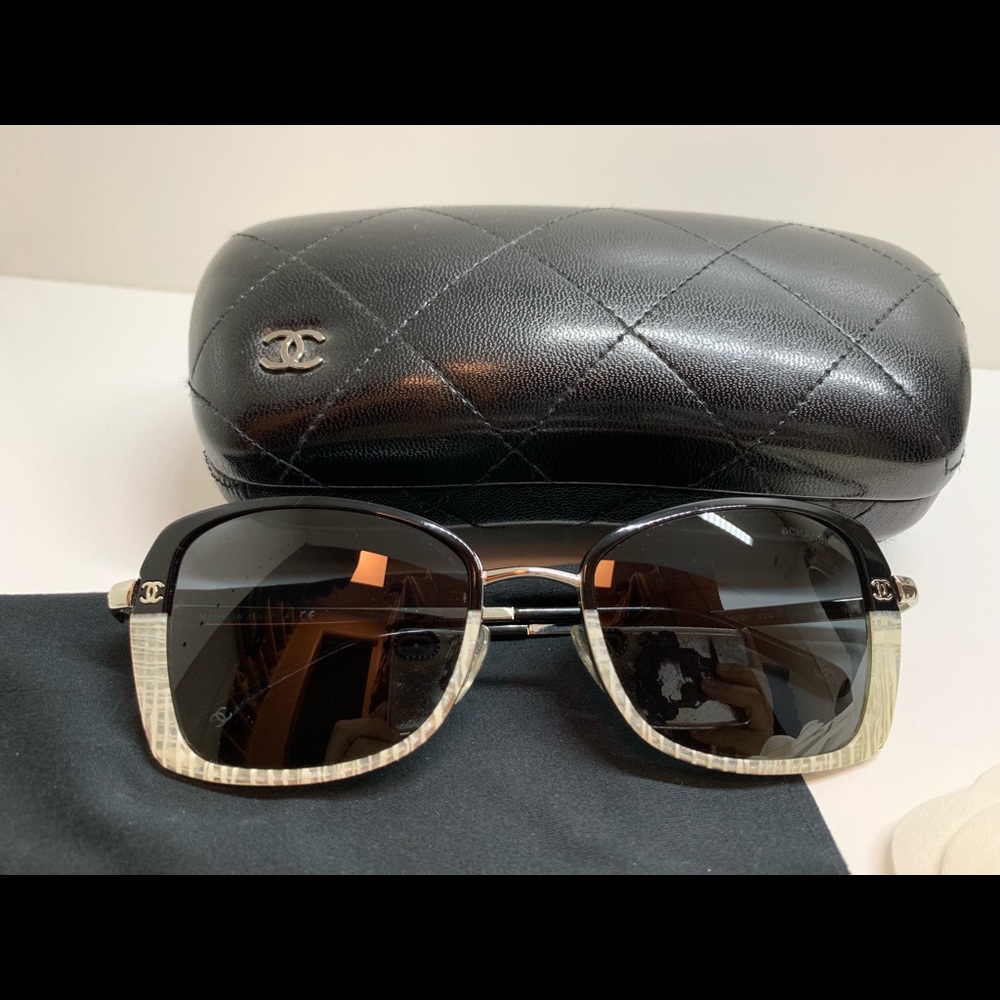 Chanel vintage 4184 sunglasses black and white.